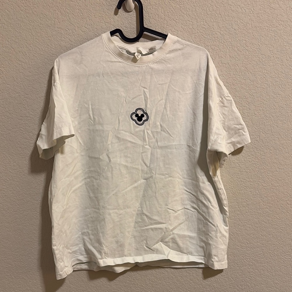 H&M White Short Sleeve Tee with Disney Design